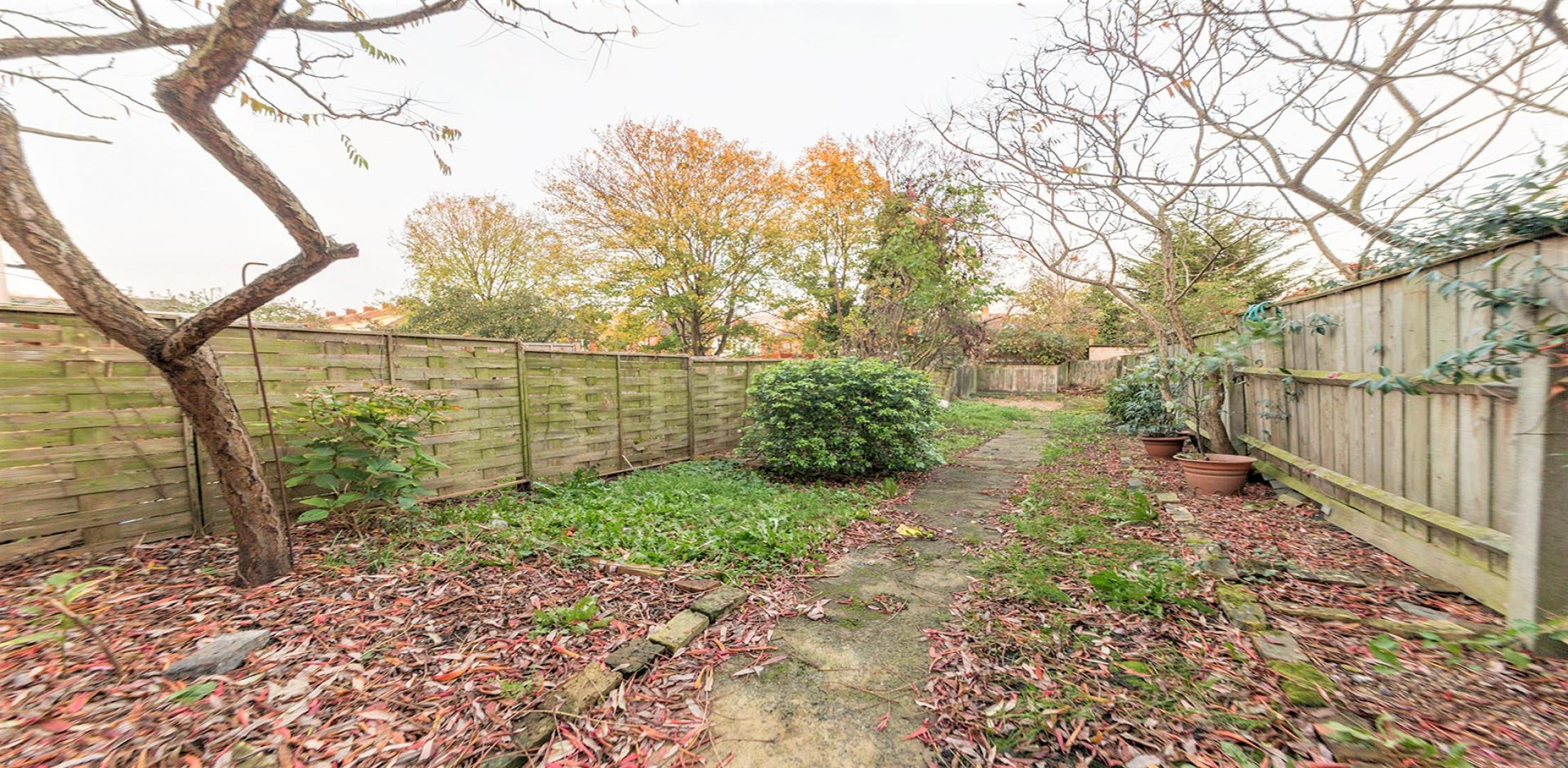 			4 Bedroom, 1 bath, 1 reception House			 Sellons Avenue, WILLESDEN JUNCTION